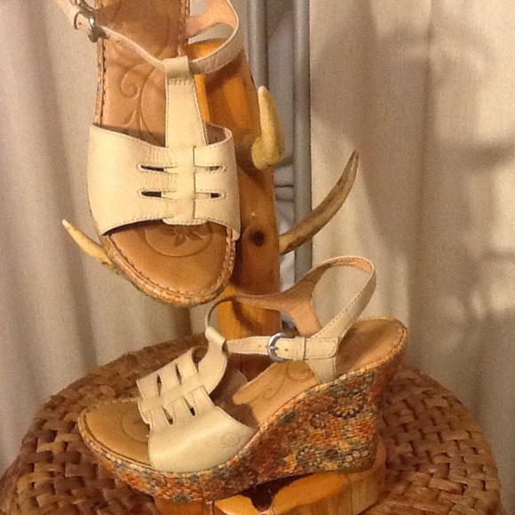 Born Rebecka Cream, Floral print wedge heels. - Picture 2 of 9